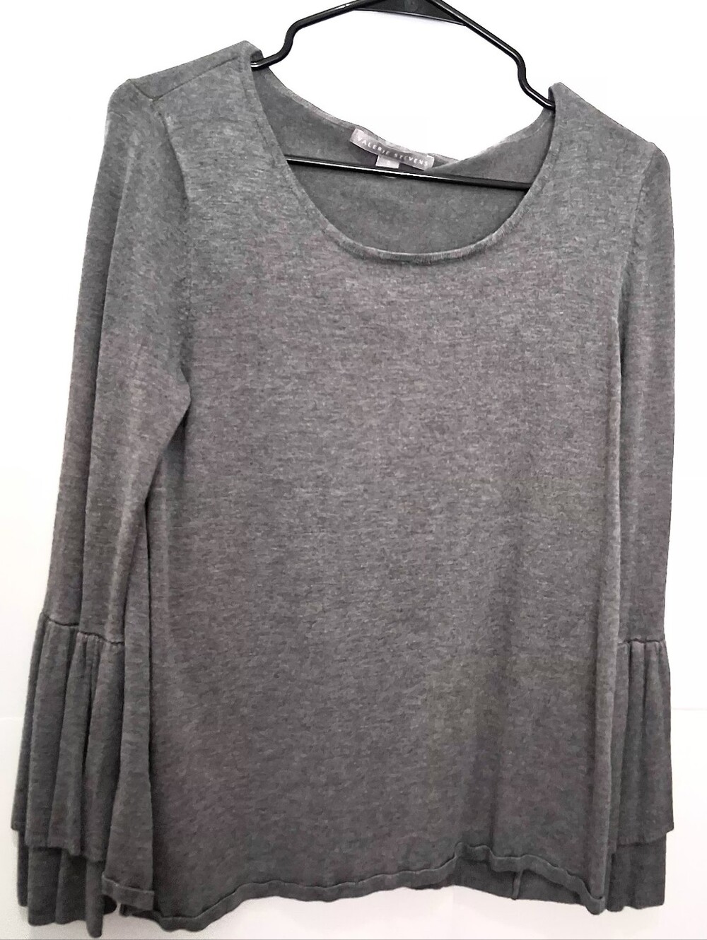 Valerie Stevens Gray Long Sleeve Ruffle Sleeves TOP Size SMALL